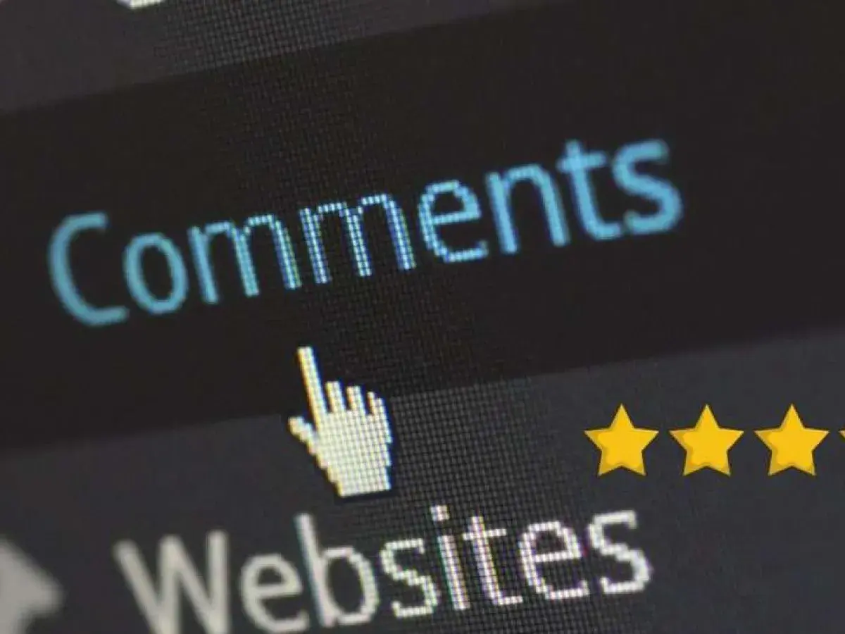Cursore su "Comments" e stelle gialle indicano l'importanza della web reputation aziendale.