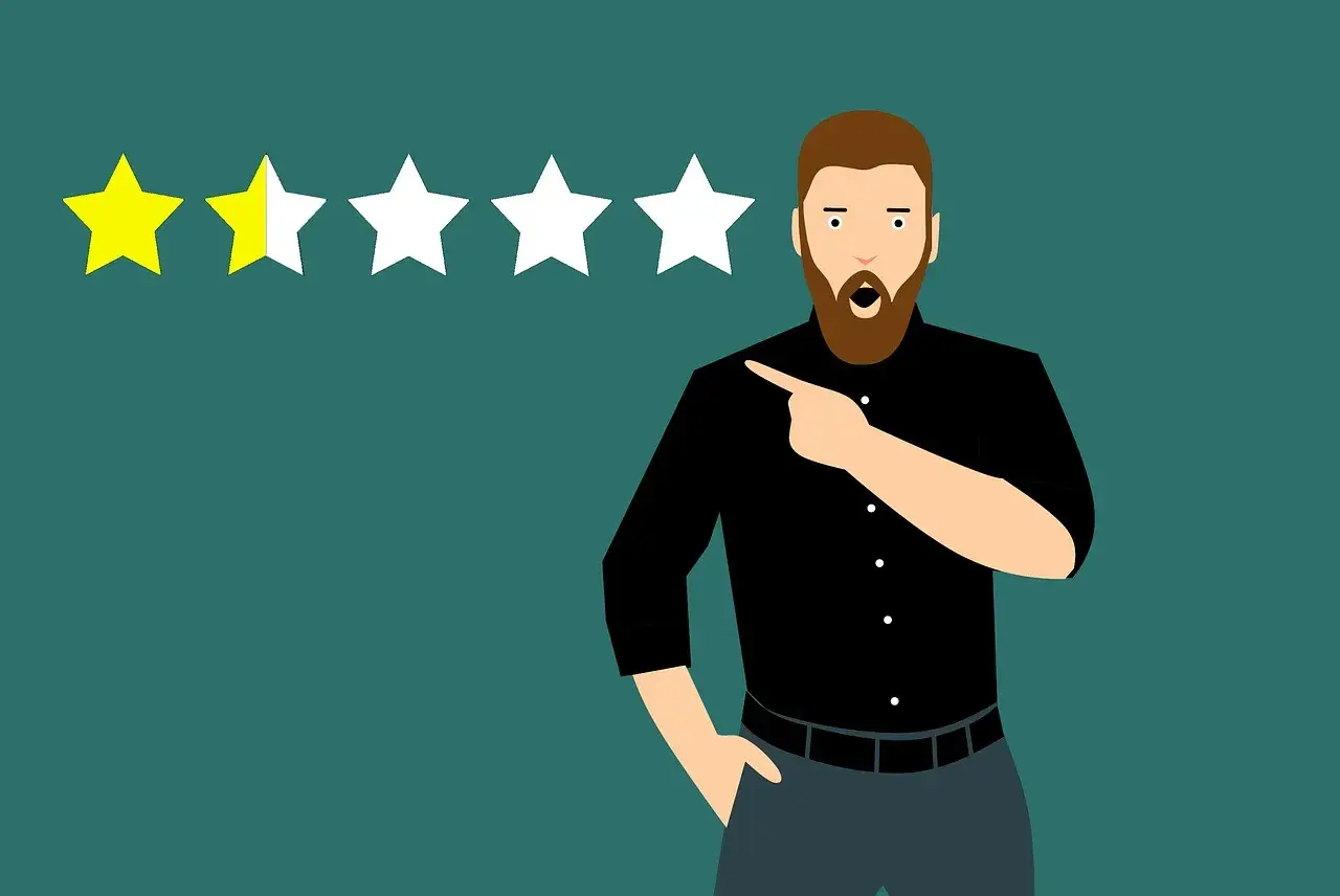 Uomo scioccato indica due stelle gialle su cinque, simbolo di recensioni negative hotel.