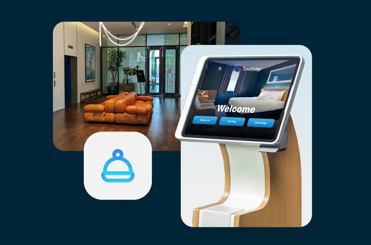 Check in da remoto con il chiosco digitale Travelodge. La lobby moderna con divani in pelle arancione e un'icona di servizio.